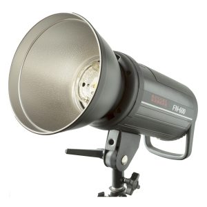 Alternative view of FN600 Portable High Speed Studio (600W/s)